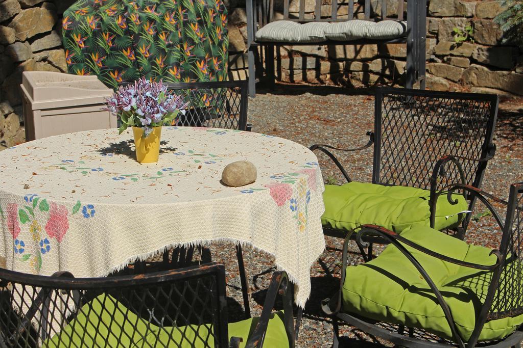 Thistle Dew Cottage Ganges Δωμάτιο φωτογραφία
